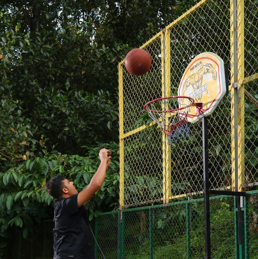 Peter'S Coffee Creek Nature Resort Meppadi Exterior photo